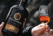 Tại Sao Ly Pha Lê Lại Làm Thay Đổi Hương Vị Rượu Vang?